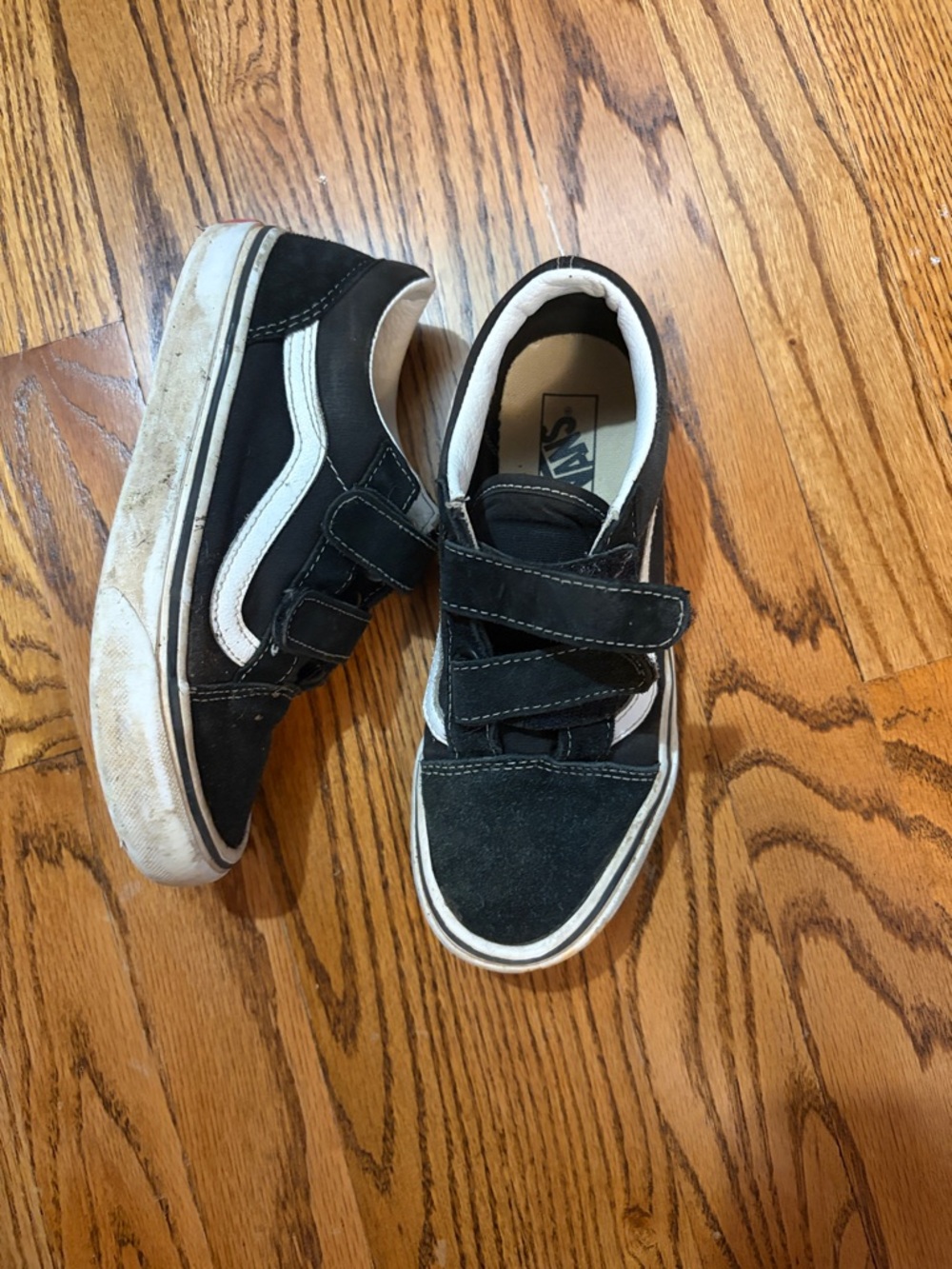 Vans Kids Black & White Velcro Skate Shoes 2.5 little kid